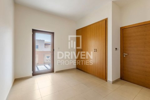 Villa para arrendamento em Al Furjan, Dubai, EAU 3 quartos, 223.99 m2 № 746161 - foto 5