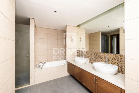 Apartament në Palm Jumeirah, Dubai, Emiratet e Bashkuara Arabe 2 dhoma gjumi, 161 m2. № 603284 - Foto 11