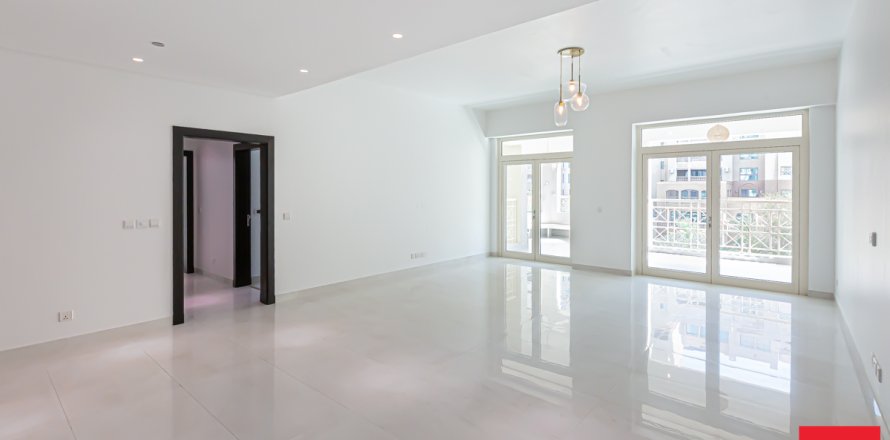דירה ב Palm Jumeirah, Dubai, איחוד האמירויות 2 חדרי שינה, 185.5 מ"ר מספר 701229