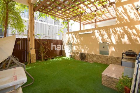 Villa in Jumeirah Village Circle, Dubai, UAE 3 bedrooms, 330 sq.m. № 625715 - photo 2