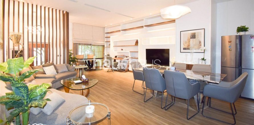 Villa in Jumeirah Village Circle, Dubai, UAE 3 bedrooms, 330 sq.m. № 625715
