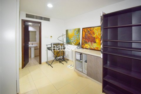 Villa in Jumeirah Village Circle, Dubai, UAE 3 bedrooms, 330 sq.m. № 625715 - photo 23