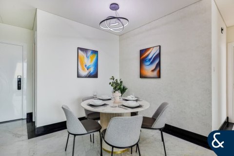 Lägenhet till försäljning i Business Bay, Dubai, UAE 1 sovrum, 107 kvm Nr. 666822 - fotografi 13