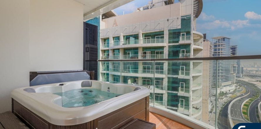 Lägenhet i Business Bay, Dubai, UAE 1 sovrum, 107 kvm Nr. 666822