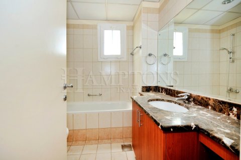 Таунхаус The Springs, Дубай, БАӘ-да 2 жатын бөлмелер, 172.42796800 м² № 757652 - фото 3