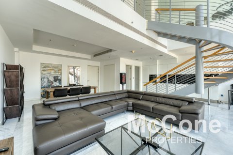 Business Bay, Dubai, BAE’de satılık penthouse 2 yatak odası, 138.61 m&sup2; No 587089 - fotoğraf 1