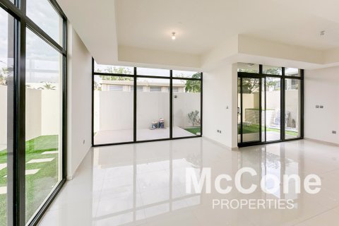Vilë në Dubai, Emiratet e Bashkuara Arabe 6 dhoma gjumi, 330.92 m2. № 587398 - Foto 4