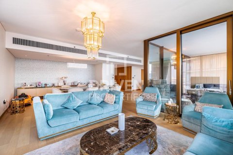 Apartamento en venta en Jumeirah, Dubai, EAU 3 dormitorios, 294.41 m2 № 741885 - foto 1