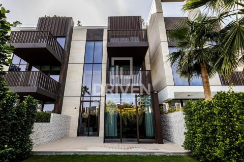 Villa til salg i Jumeirah, Dubai, UAE 3 soveværelser, 276.57 kvm № 741886 - foto 28