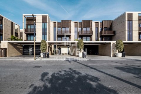 Villa til salg i Jumeirah, Dubai, UAE 3 soveværelser, 276.57 kvm № 741886 - foto 29
