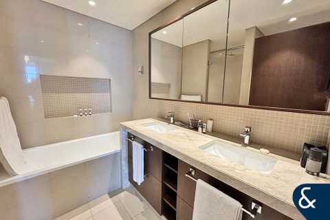 شقة للبيع في وسط مدينة دبي، دبي، الإمارات العربية المتحدة 2 غرفة نوم ، 130 متر مربع ، رقم 688922 - صورة 10