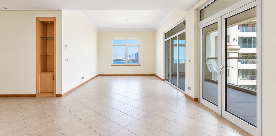 Квартира в Пальма Джумейра, Дубай, ОАЭ 3 спальни, 200.57м2 № 764221