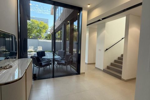 Villa en alquiler en Tilal City, Sharjah, EAU 5 dormitorios, 457.83 m2 № 764219 - foto 19