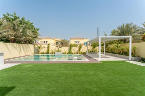 Vila v Jumeirah Park, Dubai, SAE 4 ložnice, 424 m² Č.: 623296 - fotografie 2