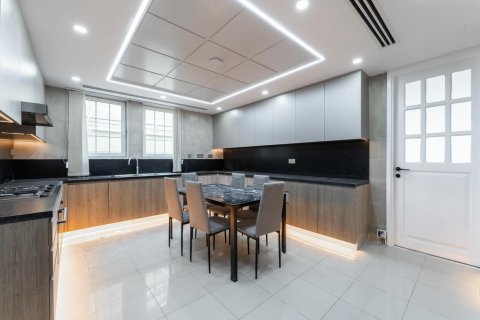 Vila v Jumeirah Park, Dubai, SAE 4 ložnice, 424 m² Č.: 623296 - fotografie 14
