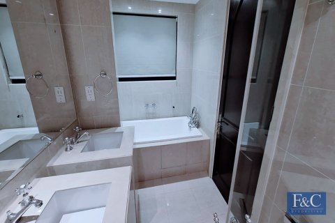 Apartamento para arrendamento em Downtown Dubai (Downtown Burj Dubai), Dubai, EAU 2 quartos, 135 m2 № 704754 - foto 20