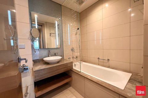 Apartment in Business Bay, Dubai, UAE 3 bedrooms, 162.2 sq.m. № 708339 - photo 12