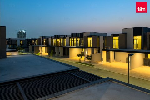 Townhouse in Dubai, UAE 3 bedrooms, 168.1 sq.m. № 751218 - photo 12