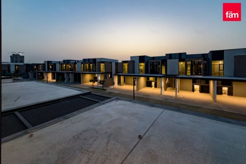 Townhouse in Dubai, UAE 3 bedrooms, 168.1 sq.m. № 751218 - photo 10