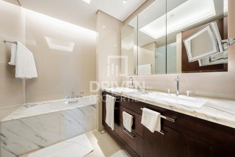 Apartman u gradu Downtown Dubai (Downtown Burj Dubai), Dubai, UAE 2 spavaće sobe, 157.84 m2 Br. 756977 - Slika 13