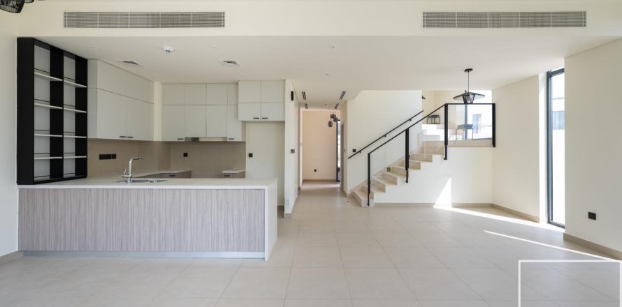 Dubai Hills Estate、Dubai、UAEにあるヴィラ 3ベッドルーム、266 m2 No680759