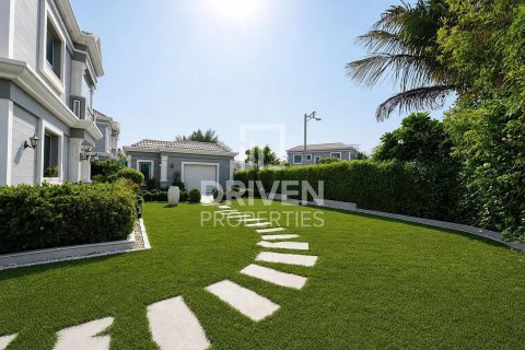 Villa à vendre à  Falcon City of Wonders, Dubai, EAU 5 chambres, 1064.85 m2 № 742432 - photo 26