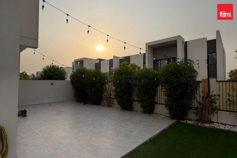 Dubai, BAE’de kiralık villa 4 yatak odası, 376 m² No 740345 - fotoğraf 9