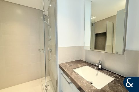 Apartemen di Downtown Dubai (Downtown Burj Dubai), UEA 3 kamar tidur, 242 m2 nomor 667316 - foto 14